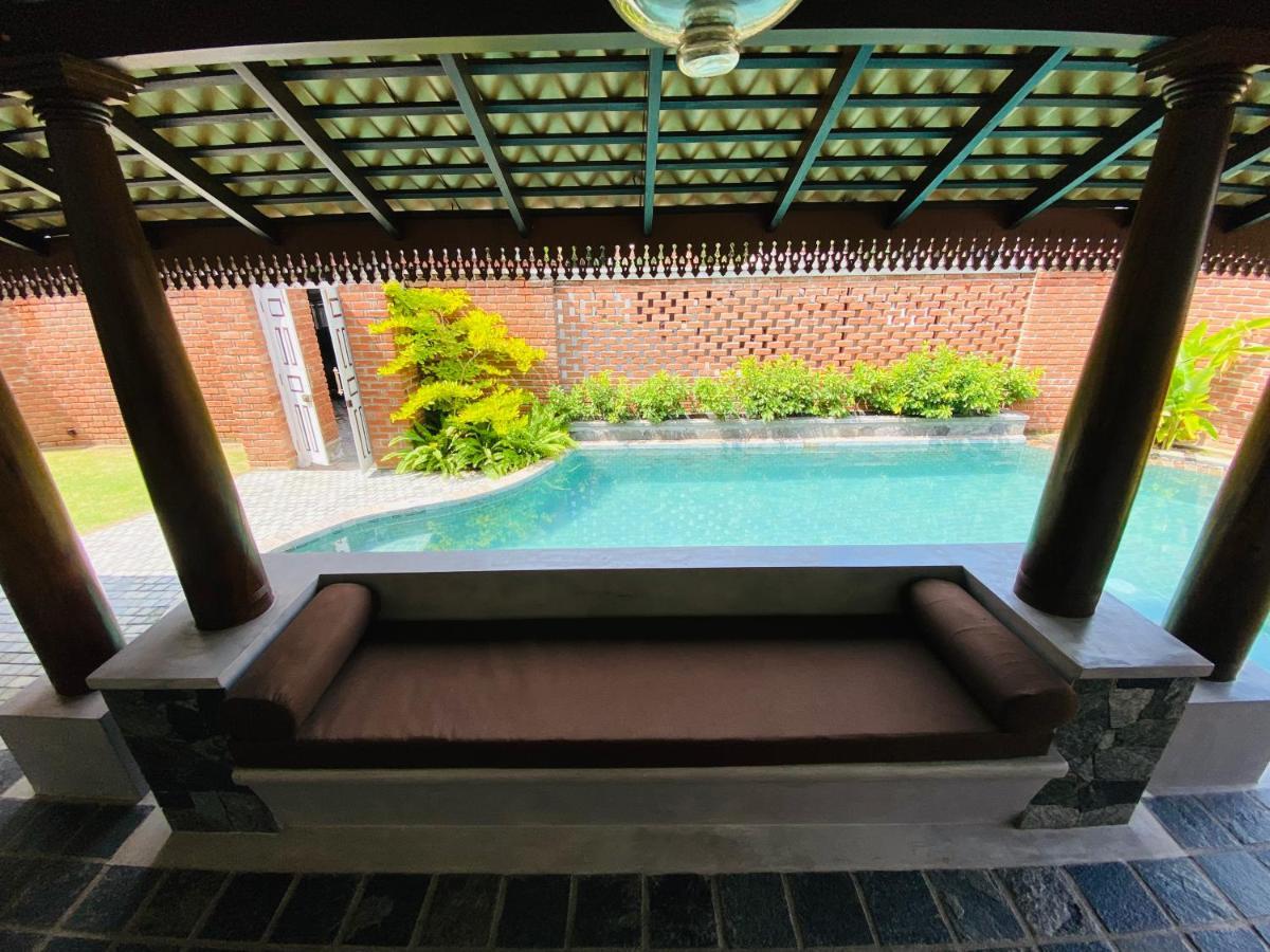Thaprobana Villa Tangalle - Private Villa Exterior photo